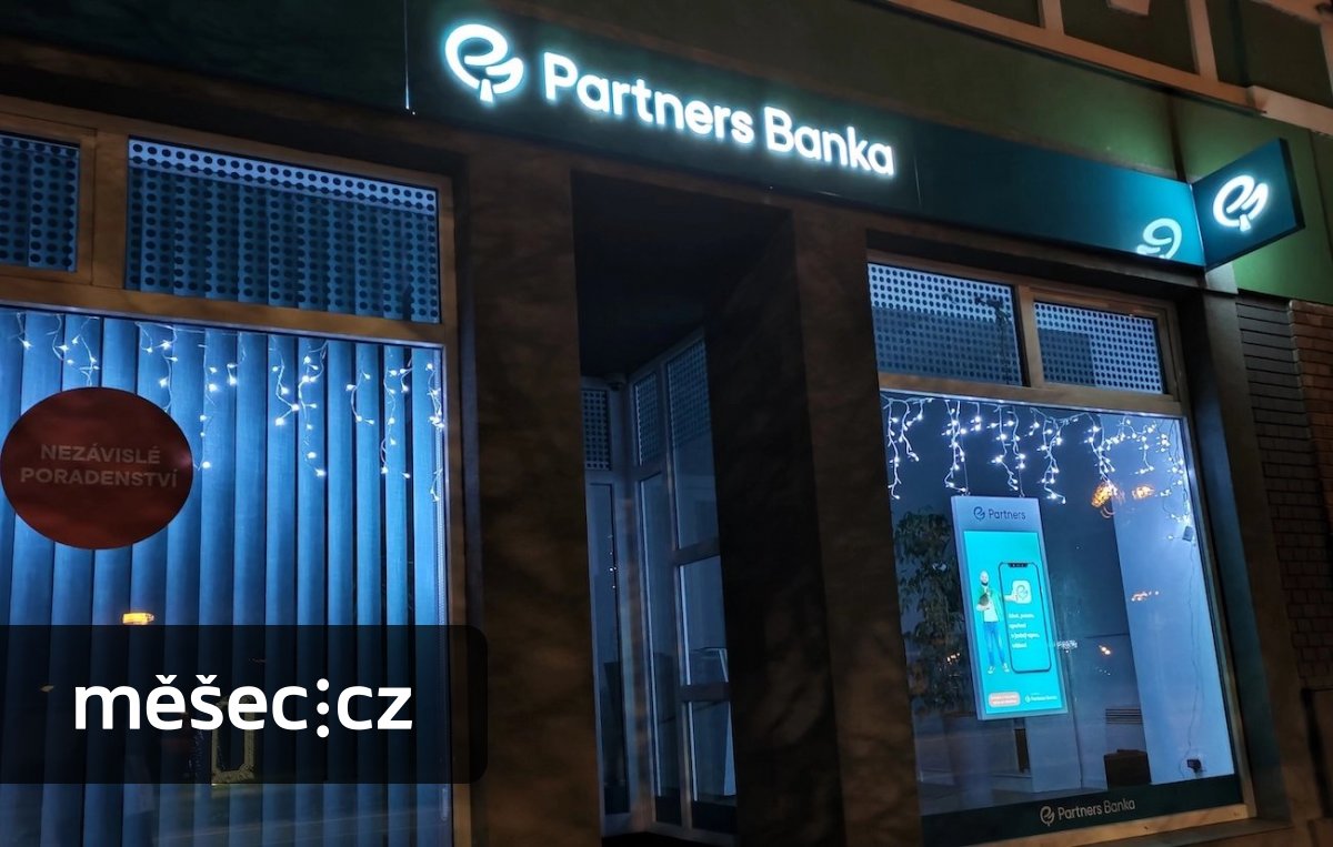 Partners Banka přestala účtovat přirážku u kurzů platebních karet. Jde o unikát (nejen) na českém trhu