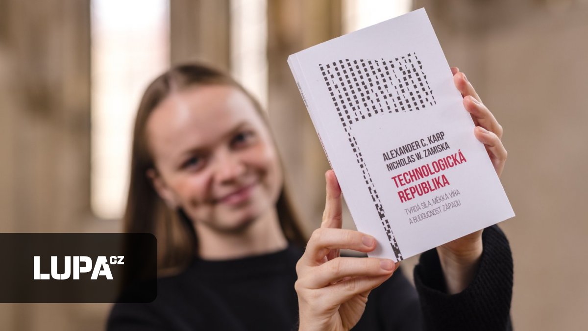 Už žádné služby na sdílení obrázků, musíme zase dělat velké věci. V češtině vychází kniha zlého muže Silicon Valley