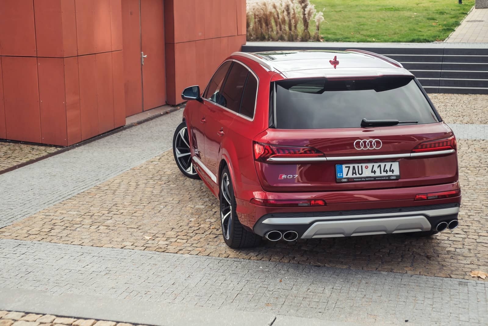 2019-11-Audi-SQ7-TDI-00022.jpg