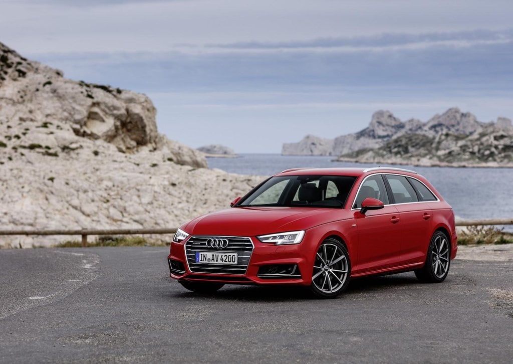 2014-03-audi-a4-avant-1.jpg