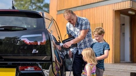 Náhledový obrázek - Sedm největších mýtů, které mezi lidmi kolují o elektromobilech