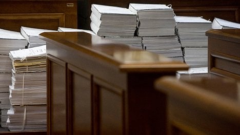 Úřady předehnaly s digitalizací justici, u soudů hrají papírové spisy stále prim