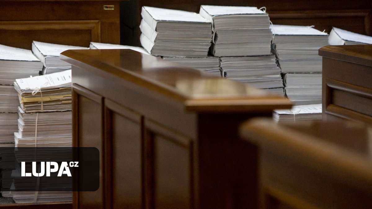Úřady předehnaly s digitalizací justici, u soudů hrají papírové spisy stále prim
