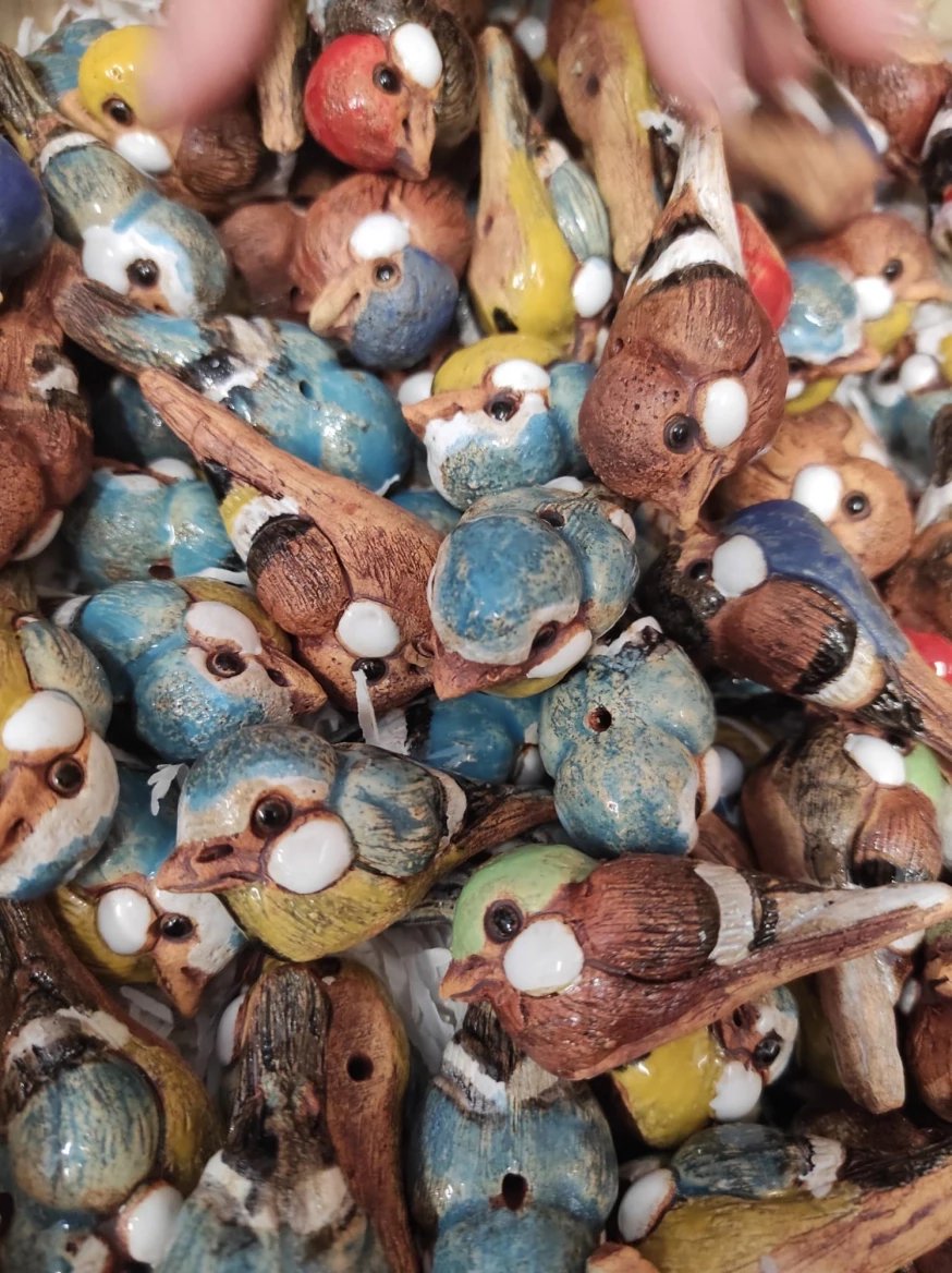 Drobní keramičtí práčci z Ateliéru Kruhy