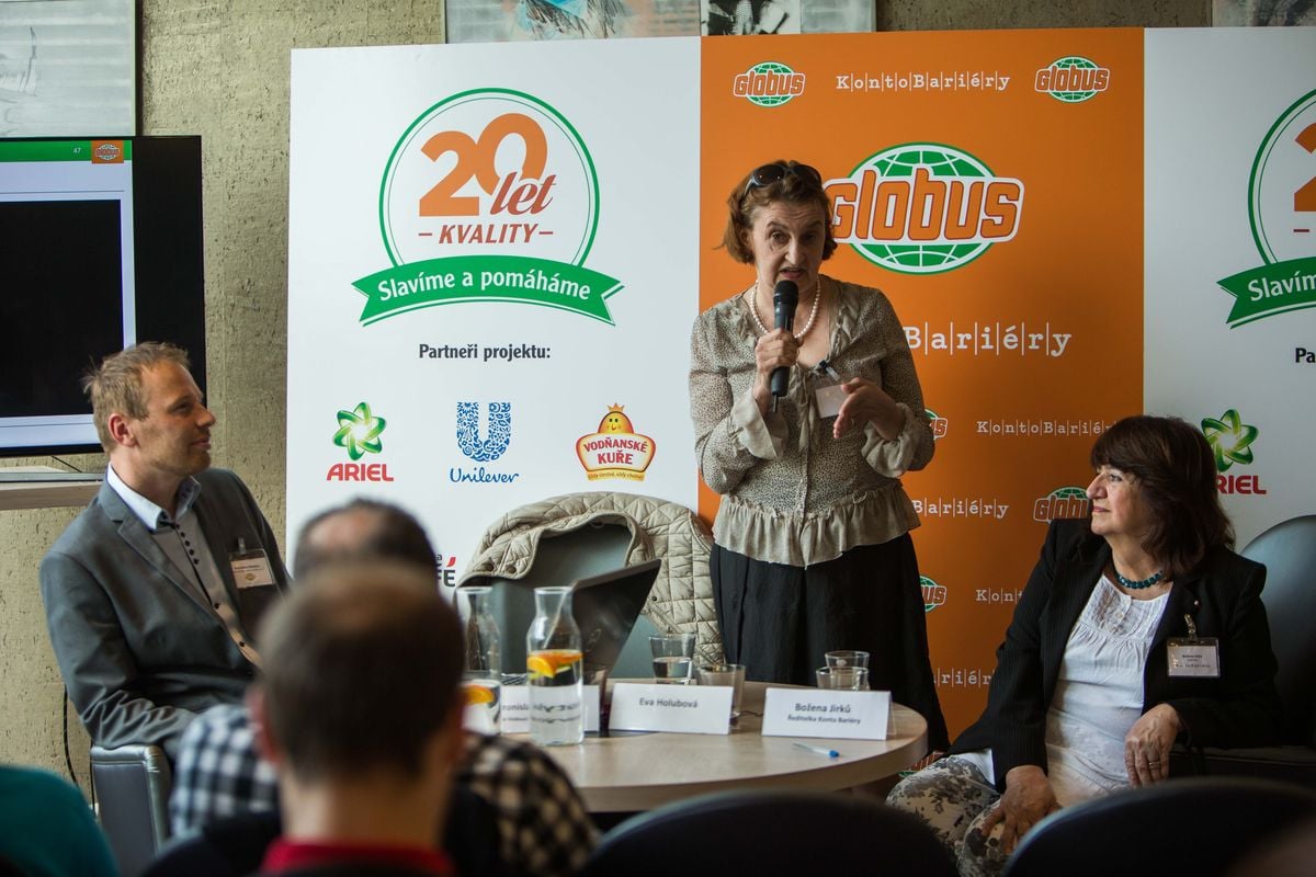 Globus slaví dvacet let a prezentuje se pomocí pro hendikepované