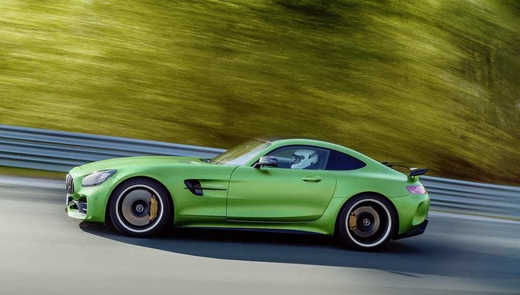 2018-08-mercedes-benz-amg-gt-r-1.jpg