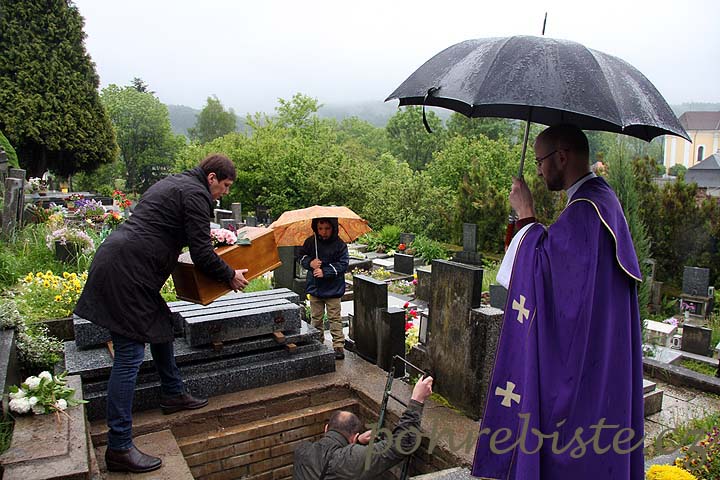 Odpad, nebo mrtvé dítě?