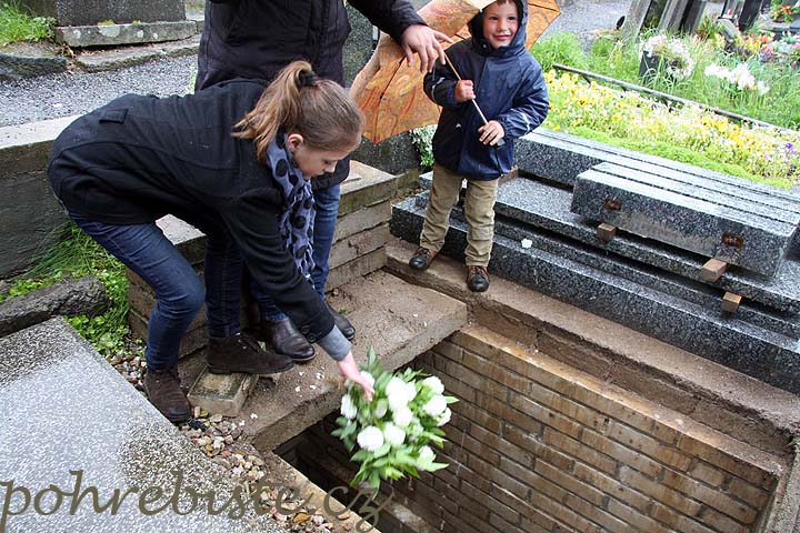 Odpad, nebo mrtvé dítě?