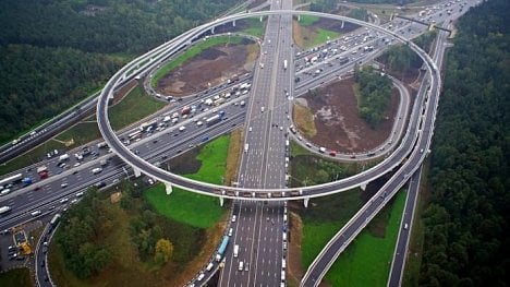 Náhledový obrázek - Oficiálně 150 km/h, neoficiálně až 170. V Rusku chtějí zvýšit rychlost na dálnicích