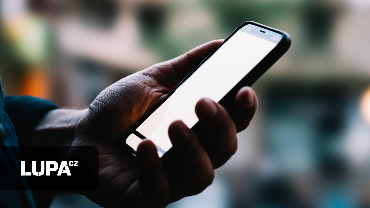 Počkáme a uvidíme. Ministerstvo kultury nechce měnit vyhlášku, díky které chce OSA vybírat poplatky z mobilů