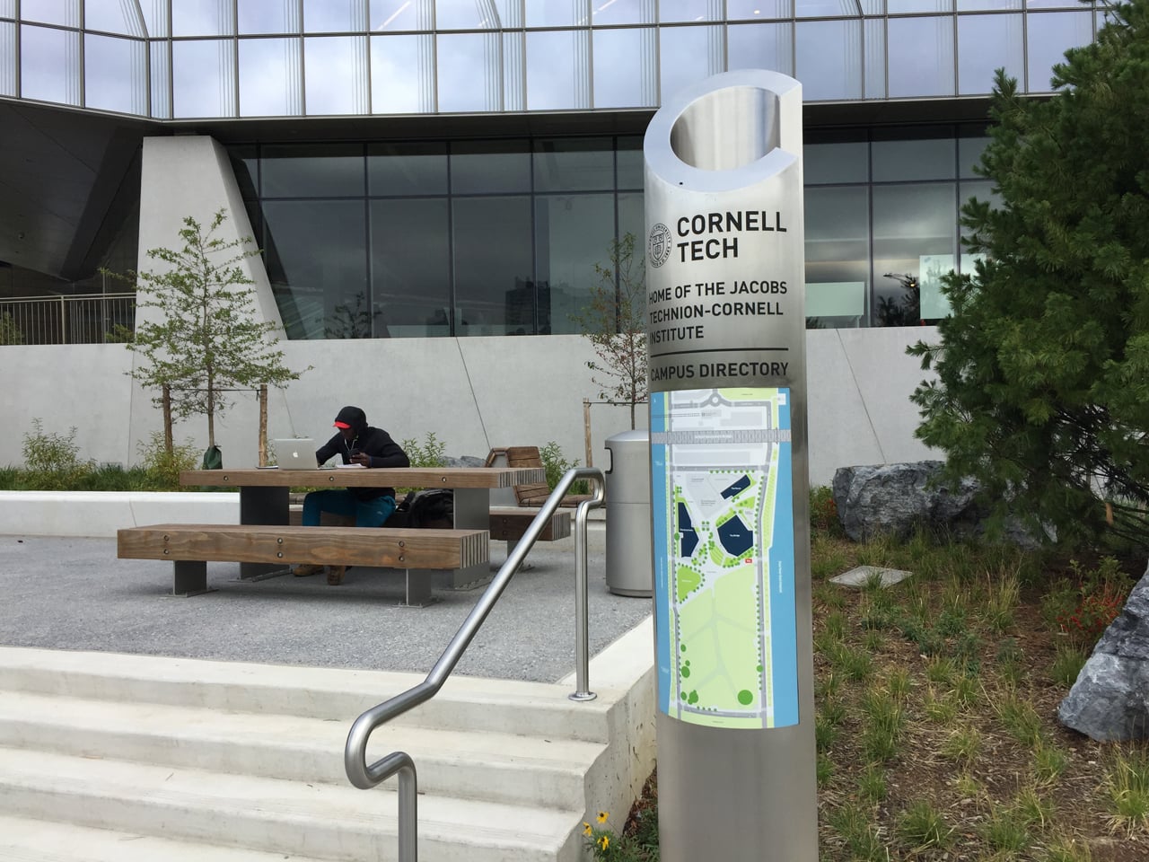 Cornell Tech na Roosevelt Islandu v New Yorku