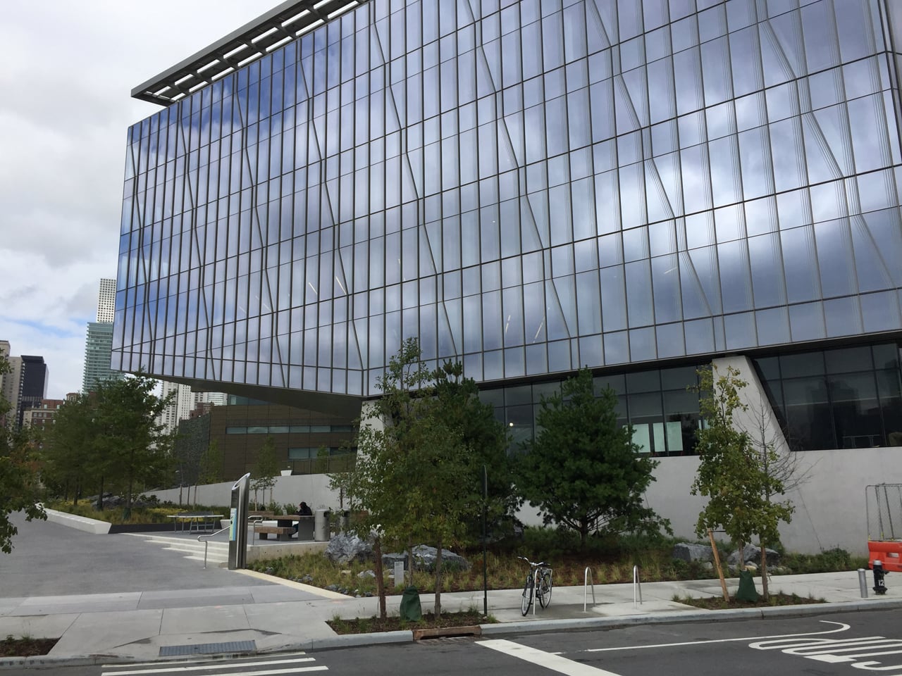 Cornell Tech na Roosevelt Islandu v New Yorku