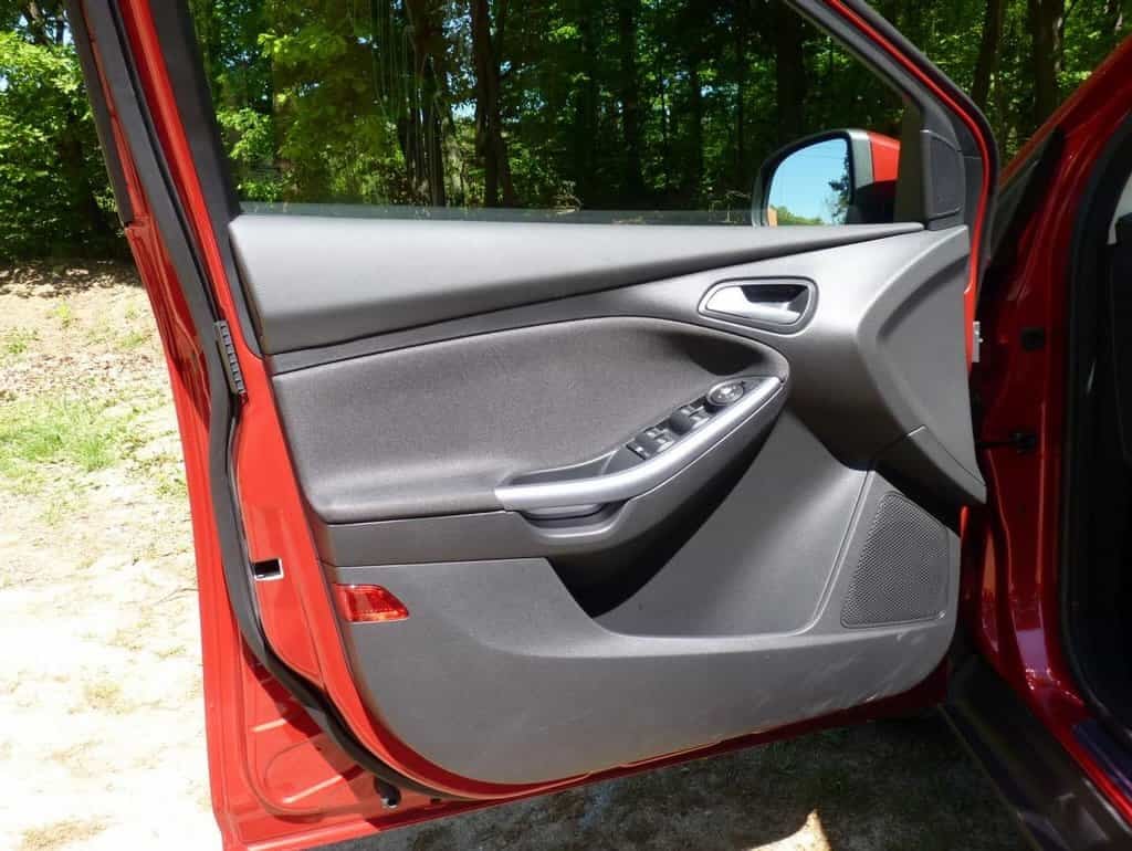 2016-04-ford-focus-16i-ecoboost-12.jpg