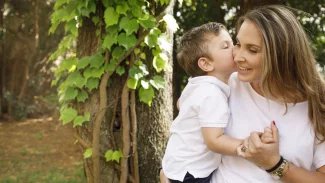 Náhledový obrázek - Oidipovský komplex se týká přehnaného zájmu syna o matku. U přetrvávající náklonnosti může pomoci psychoterapie
