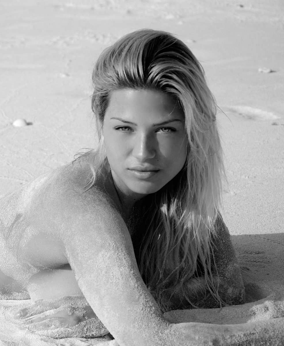 Playmate Eva Perkausová tváří TV Barrandov