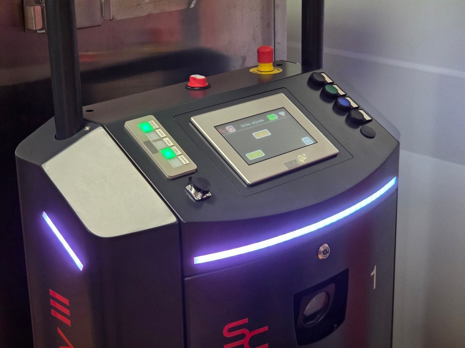 Autonomní roboti v Jihlavské nemocnici