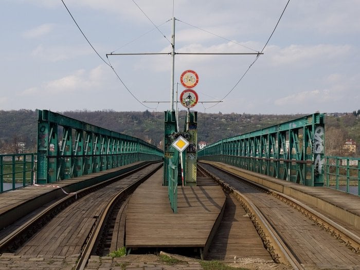 Trojský tramvajový most