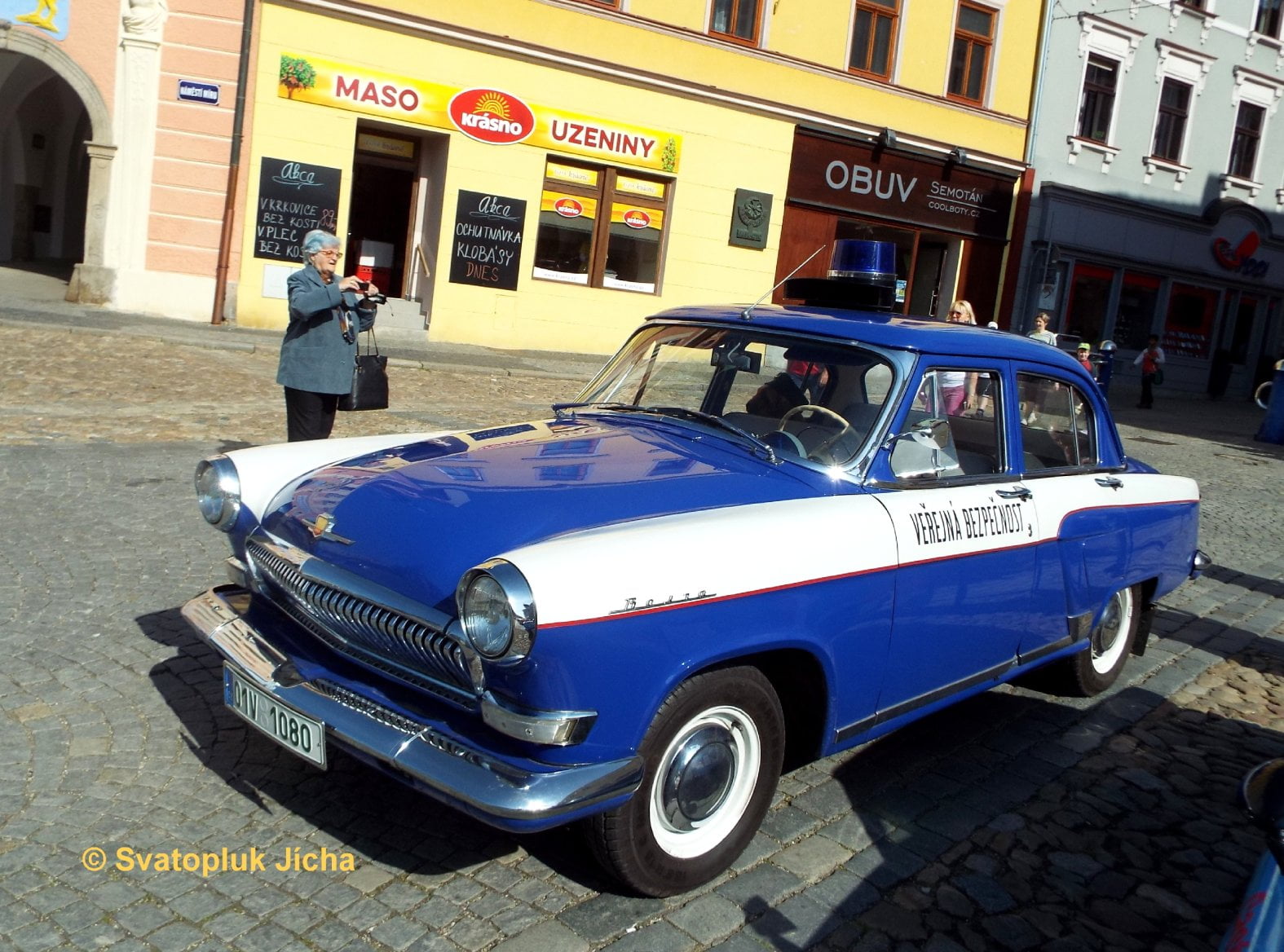 GAZ M 21 Volga, jak by bývala možná mohla vypadat, pokud by se kdysi moderní laky a nedobový lesk by se stal standardem…