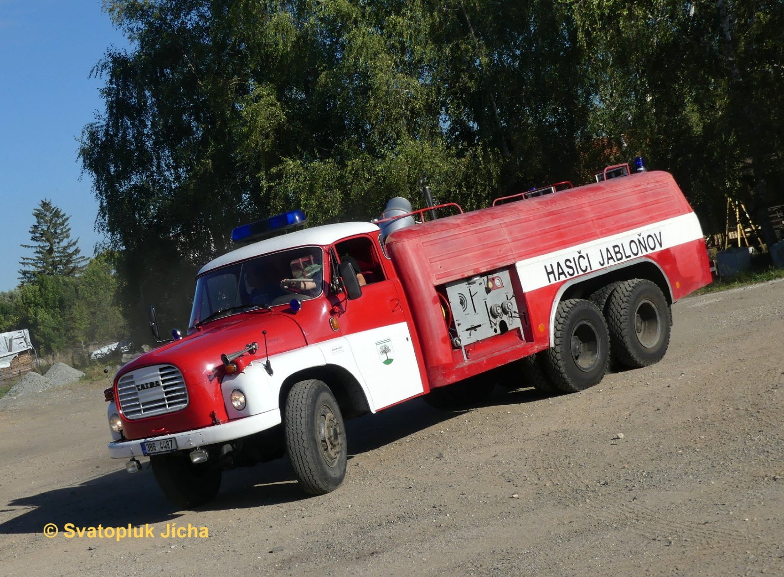 Tatra 148 CAS z našeho snímku je stále provozuschopným a nasazovaným vozidlem v boji s požáry