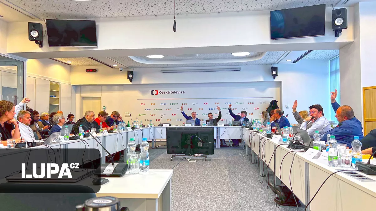 Rada ČT ukázala, na co si diváci stěžují. Dráždí Reportéři i slovenština v Objektivu