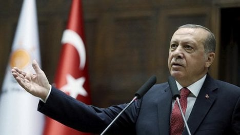 Náhledový obrázek - Erdogan: Turecko bude bojovat proti pokusu o hospodářský puč