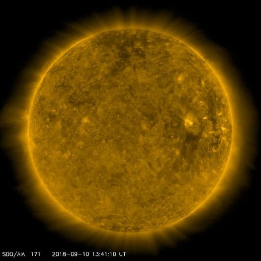 Slunce ve vlnové délce 17,1 nm (zdroj: SDO/NASA)