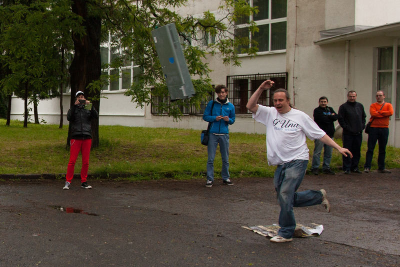 Hod serverem (soutěž na Strahově)