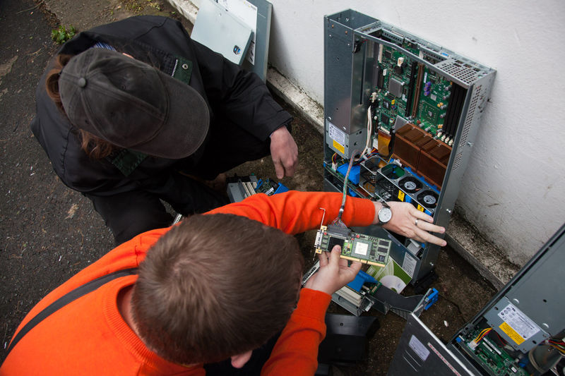 Hod serverem (soutěž na Strahově)