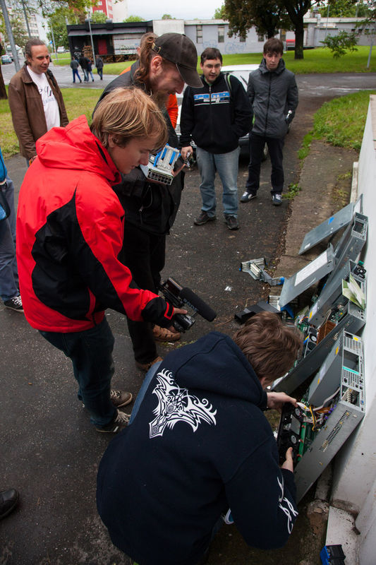 Hod serverem (soutěž na Strahově)