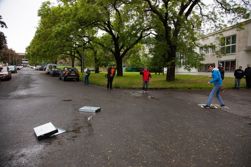 Hod serverem (soutěž na Strahově)