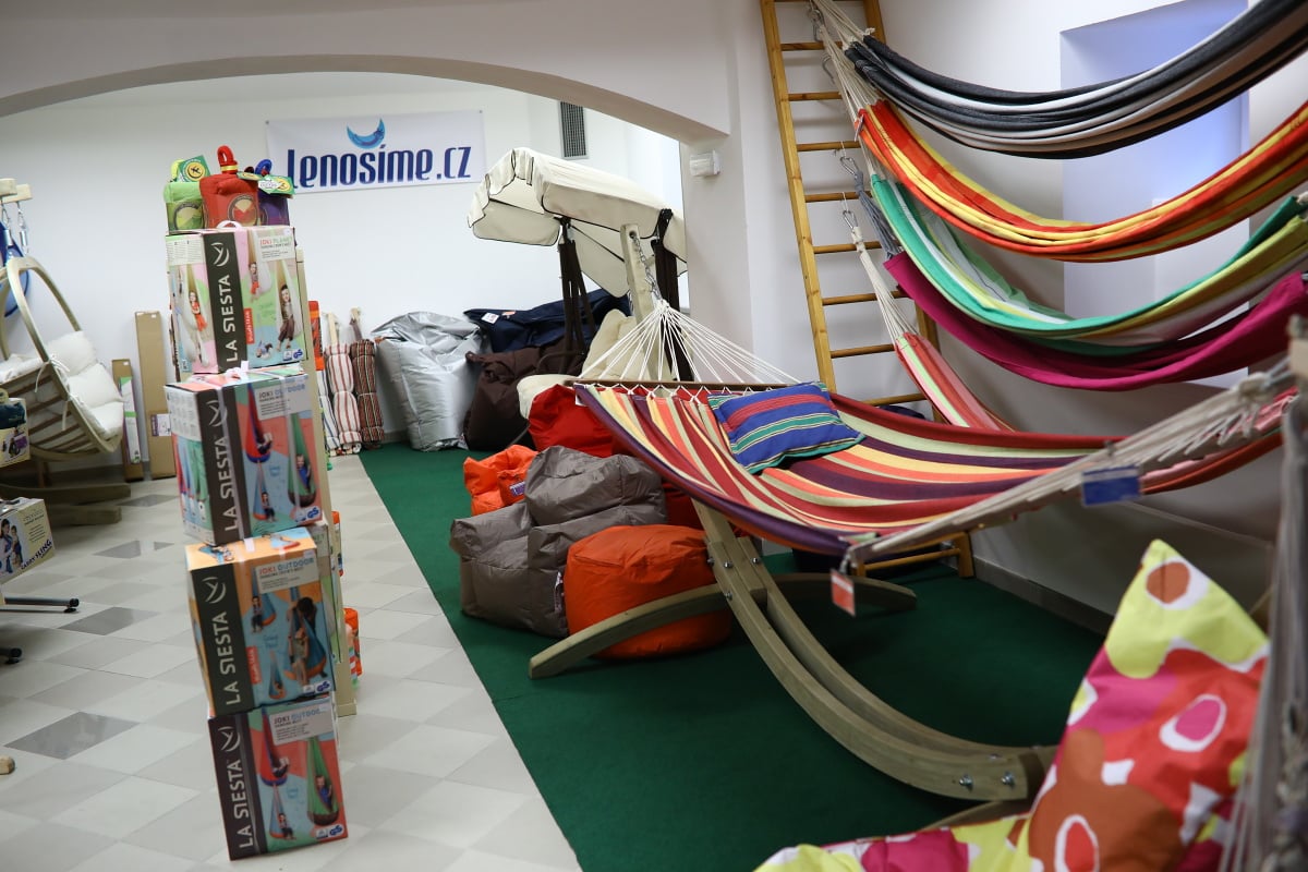 Houpací síť, nebo hamaka? V Lenošíme.cz vysvětlí, že je to totéž