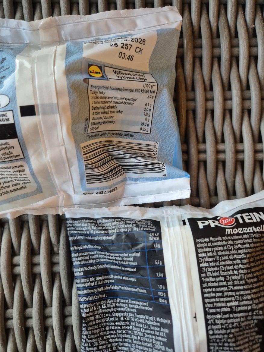Mozzarella light má vice bílkovin než proteinová