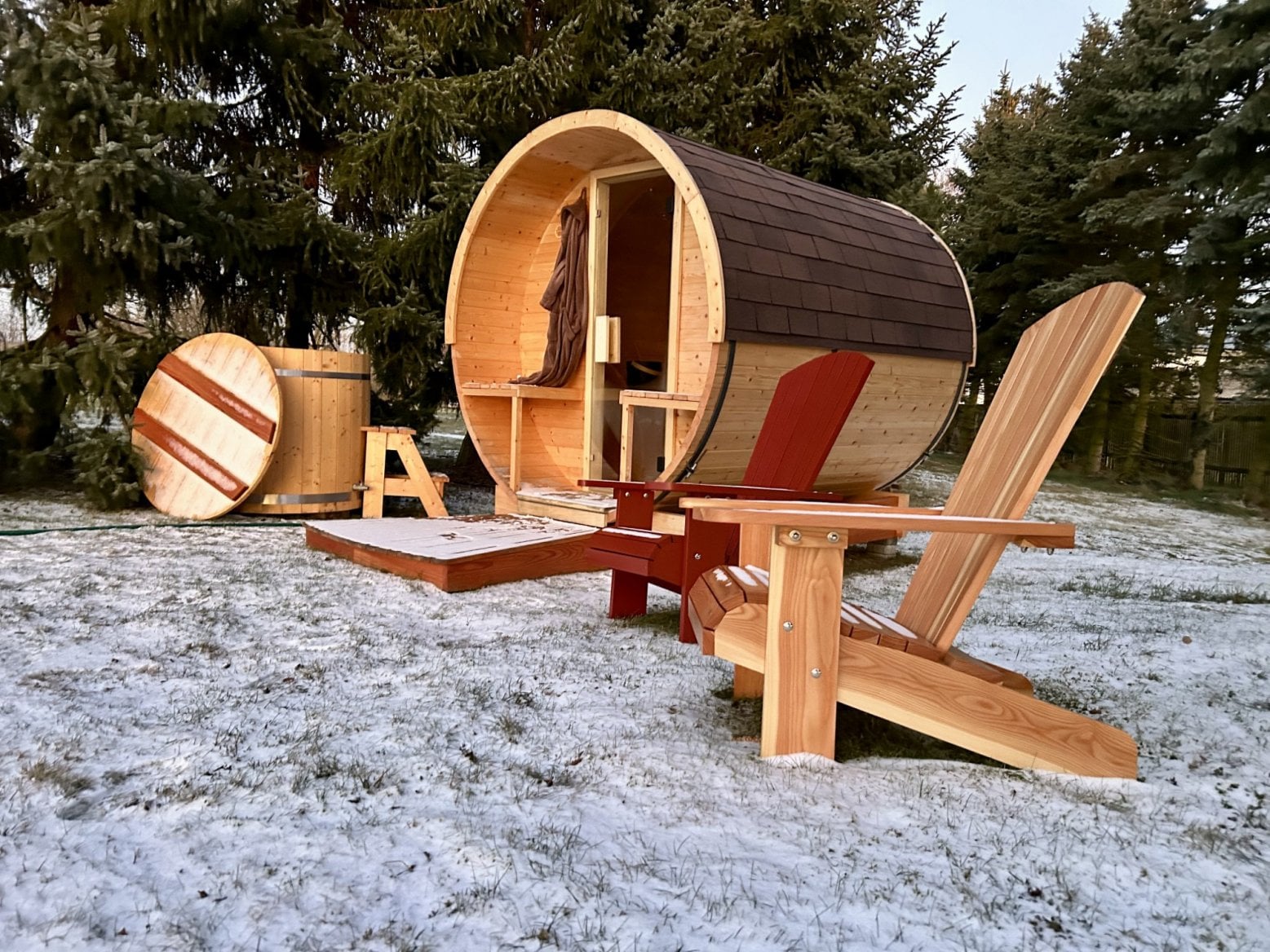 Sudová sauna HOT & CHILL s posezením od Saunero