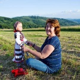 Evženie Hillerová z Výšivka z Kopanic s panenkou