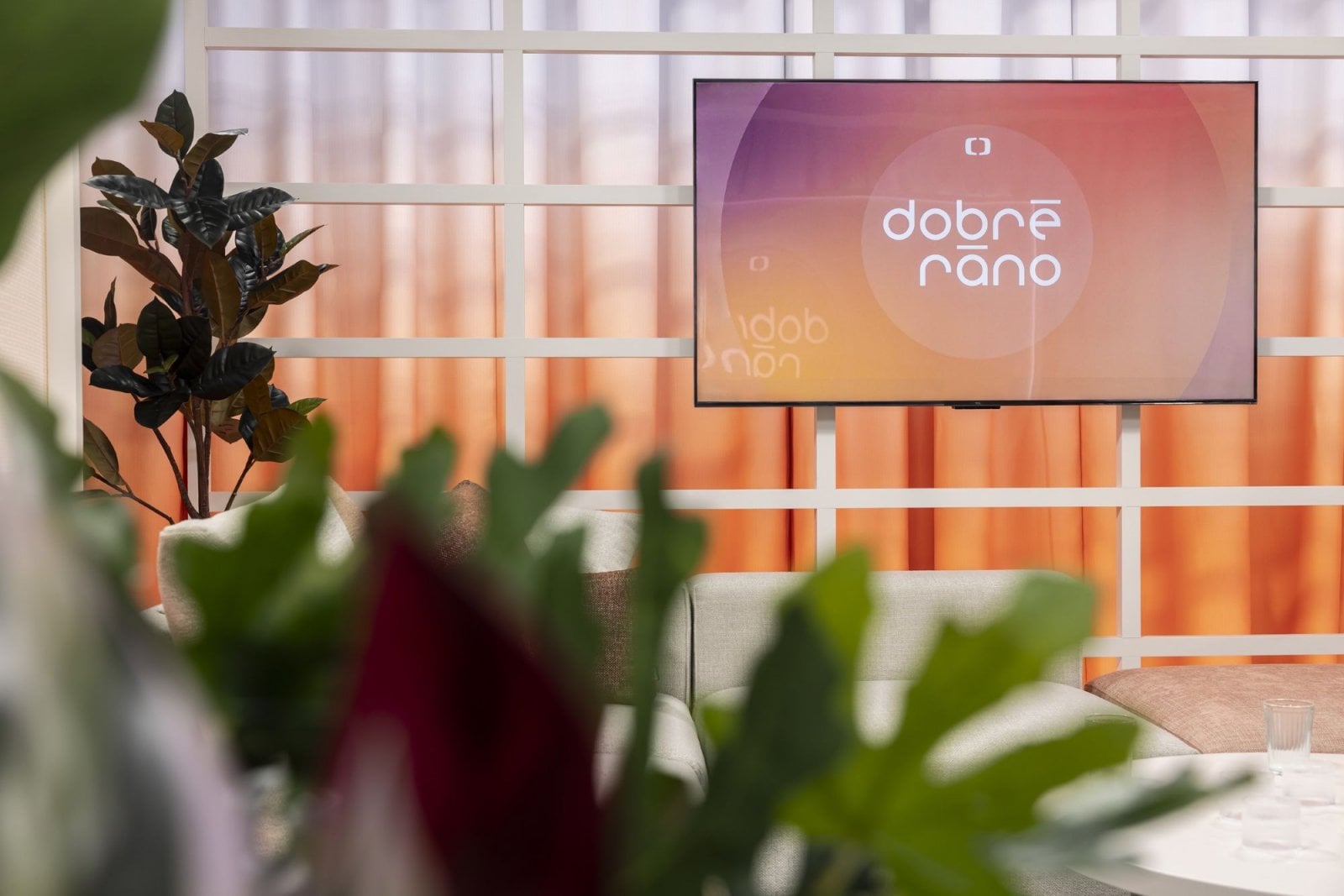 Studio a design pořadu Dobré ráno na ČT2 (leden 2026)