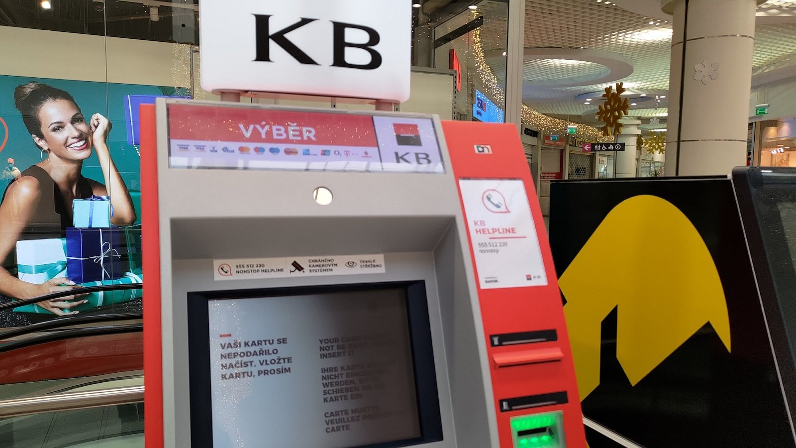 ATM Komerční banky, chybové hlášení. Xiaomi Mi Smart Band 6 NFC (13. 11. 2021)