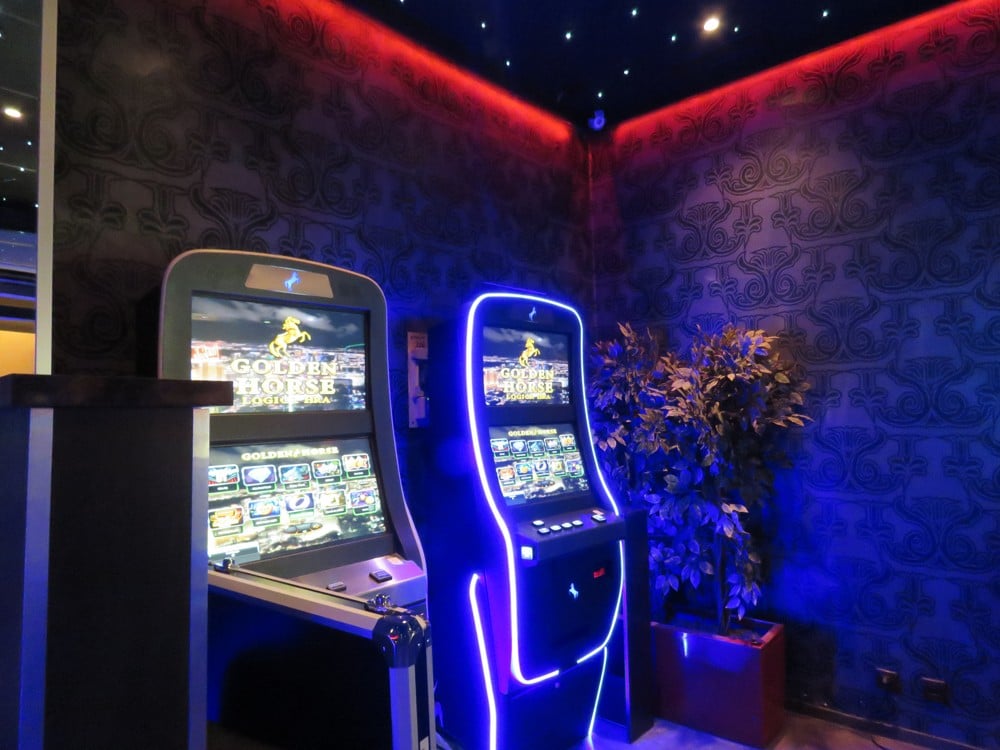 Celníci odhalili v Praze další provozovny nelegálního hazardu