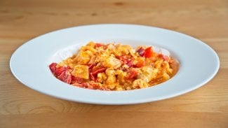 Náhledový obrázek - Lečo recept: zdravý a výživný pokrm z Maďarska, který si můžete i zavařit