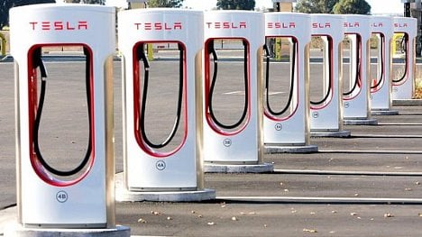 Náhledový obrázek - Tesla plánuje pokutovat lenochy