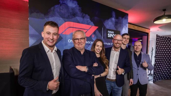 Komentátoři Nova Sport a Didier Stoessel