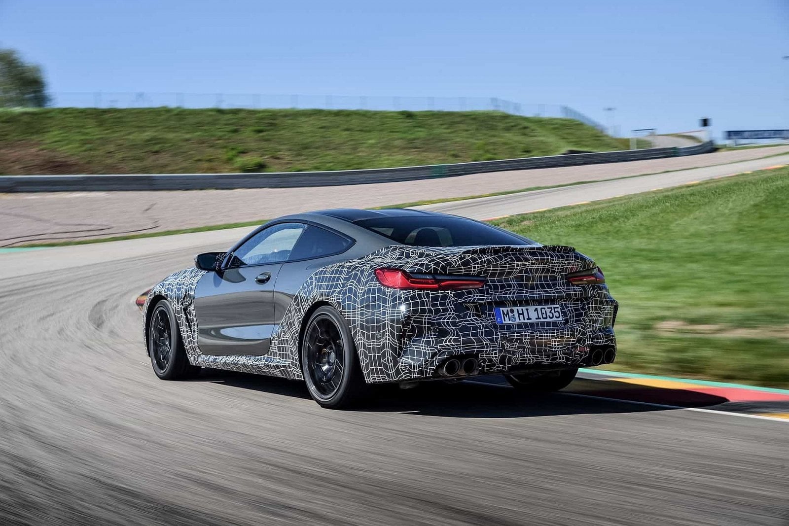 2019-05-BMW-M8_10.jpg