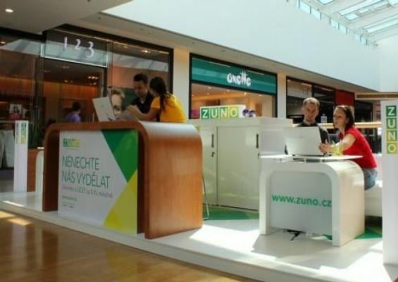 Kiosek ZUNO BANK (09/2011).