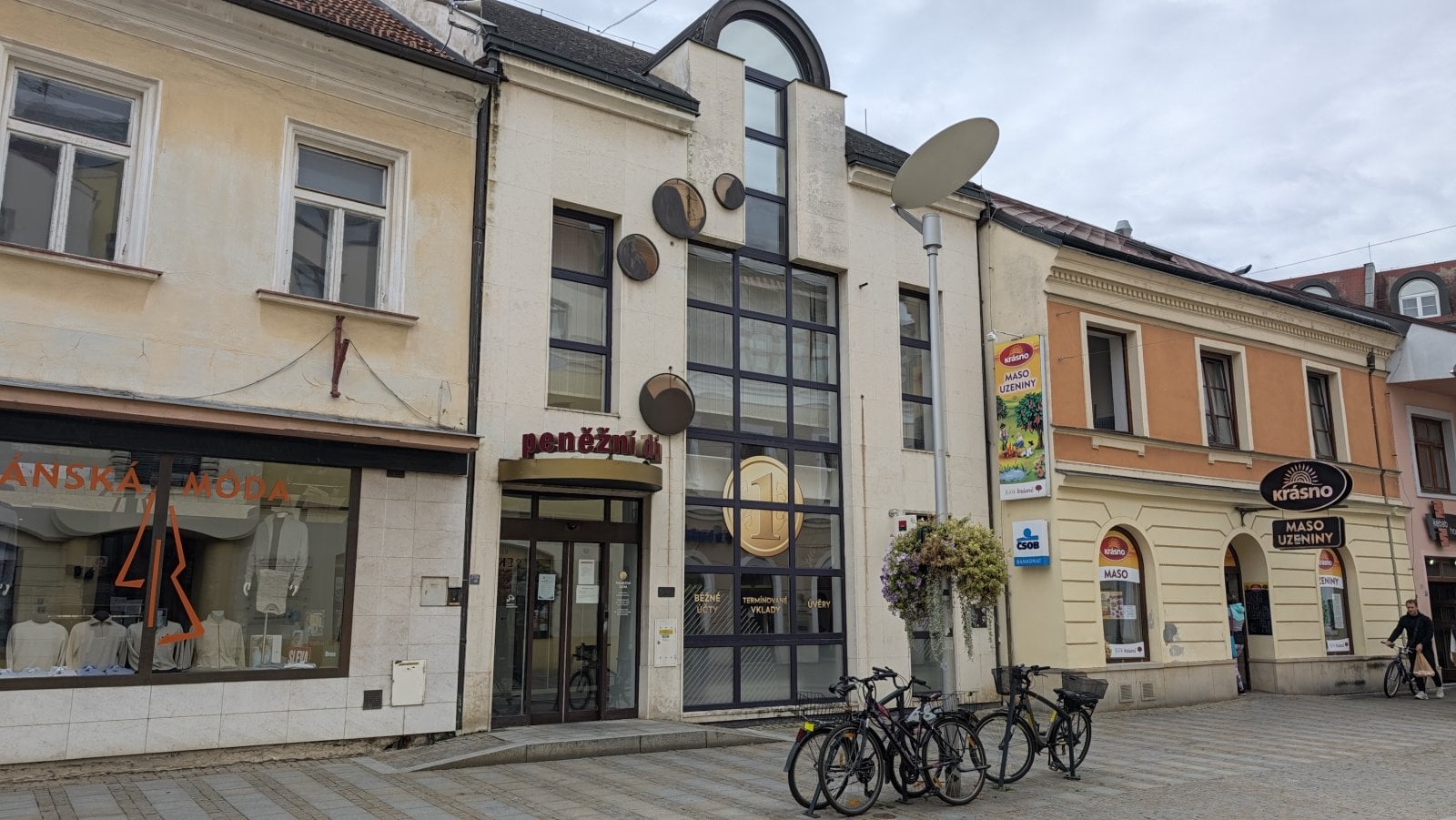 Pobočka a centrála Peněžního domu, spořitelního družstva. Havlíčkova 1221, Uherské Hradiště (23. 09. 2026)