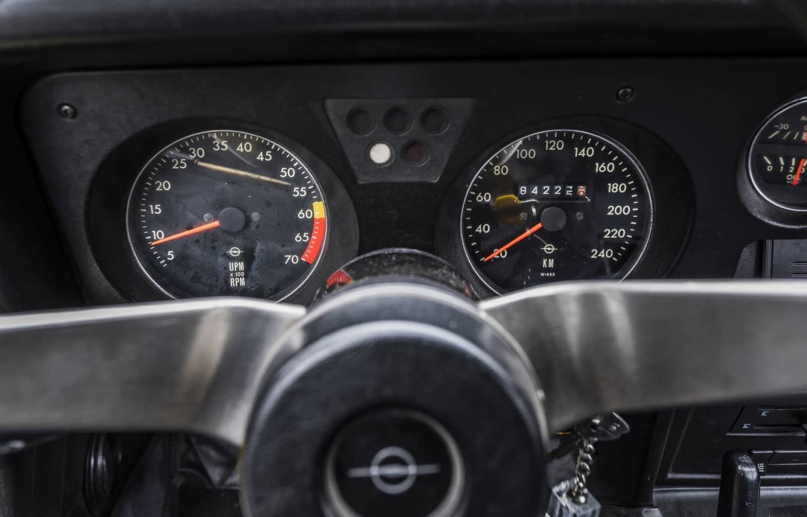 2020-05-aDMB2020_Opel-GT-1970-1962.jpg