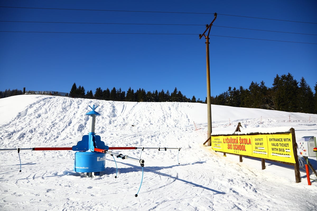 Krušnohorský skiareál Pernink Pod nádražím je vhodný pro rodiny.