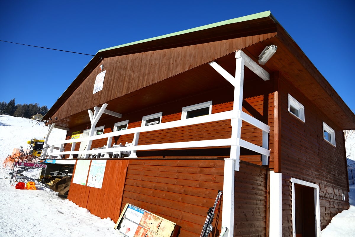 Krušnohorský skiareál Pernink Pod nádražím je vhodný pro rodiny.