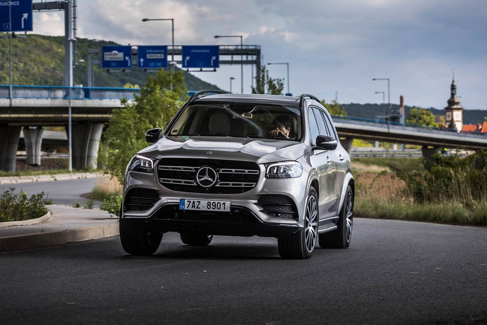 2020-06-mercedes-benz-gls-23.jpg