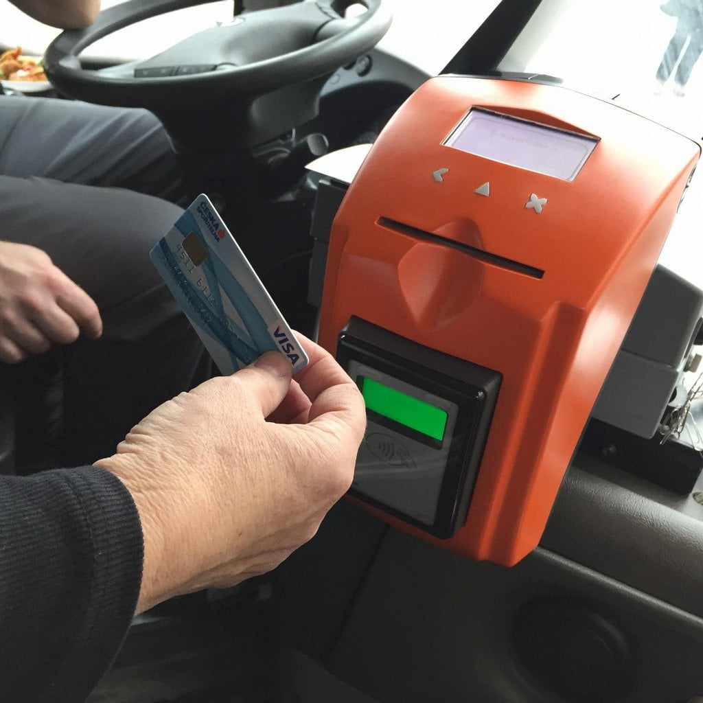 2017-10-bezkontaktnc3ad-platby-v-mezimc49bstskc3a9-dopravc49b-1.