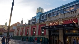 Pohled na obchodní centrum Palladium v Praze.