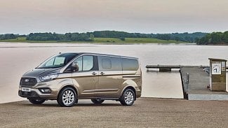 Náhledový obrázek - Nový velkoprostorový Ford Tourneo Custom je jako stvořený pro práci i volný čas